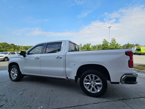 Used 2020 Chevrolet Silverado 1500 LTZ w/ LTZ Plus Package AWD/4WD image 5