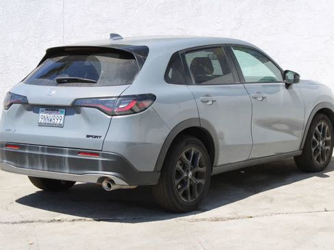 Used 2025 Honda HR-V Sport image 6