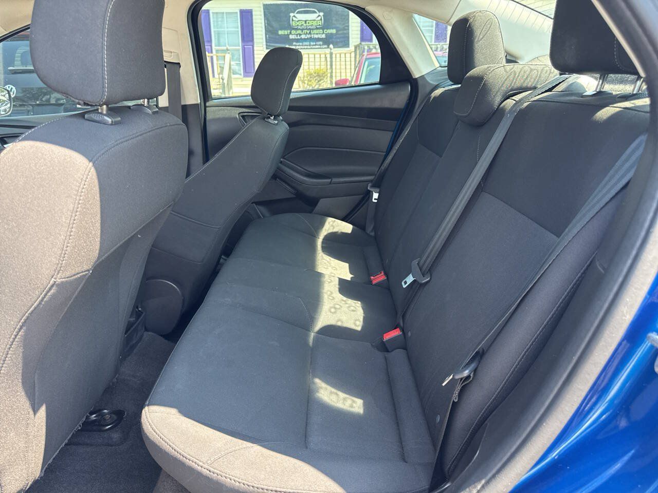 Used 2018 Ford Focus SE FWD image 10