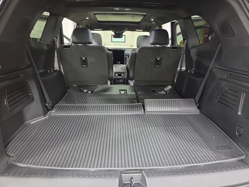 New 2026 GMC Acadia Elevation w/ Elevation Premium Package AWD/4WD image 14