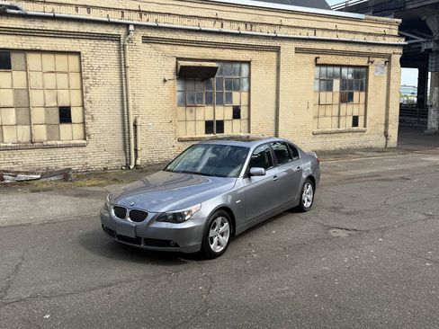 Used 2007 BMW 530xi Sedan AWD/4WD image 16