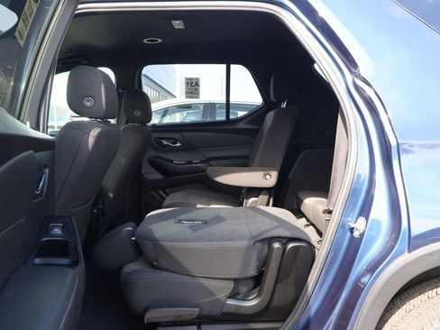 Used 2023 Chevrolet Traverse LT image 29