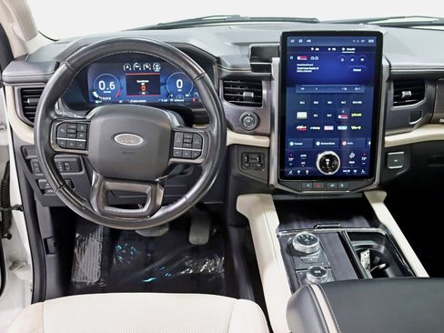 Used 2022 Ford Expedition Platinum AWD/4WD image 15