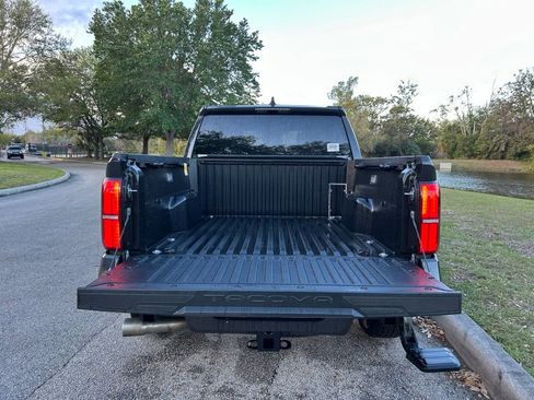 Certified 2025 Toyota Tacoma TRD Sport image 10
