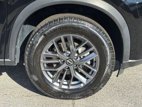 Used 2023 Nissan Rogue S image 30