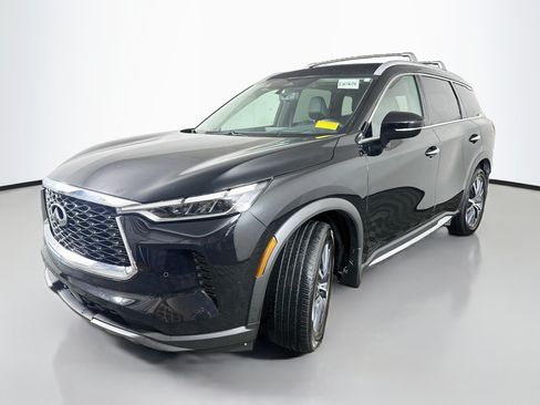 Used 2023 INFINITI QX60 Sensory w/ Vision Package AWD/4WD image 3