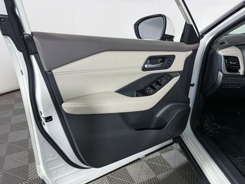 Certified 2023 Nissan Rogue SL FWD image 42