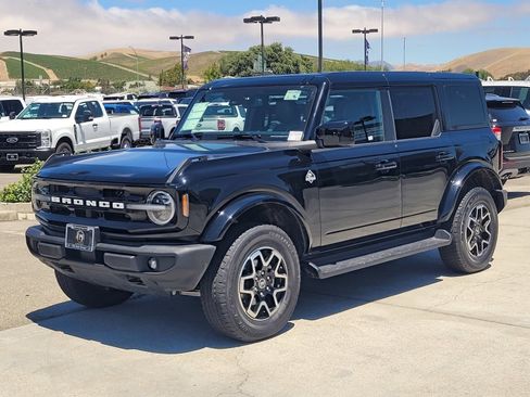 Used 2025 Ford Bronco Outer Banks AWD/4WD image 8