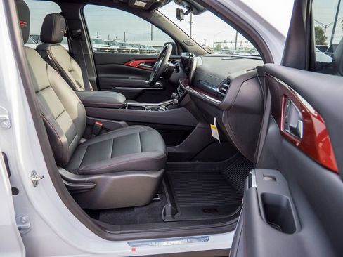 New 2026 Chevrolet Traverse Z71 w/ Enhanced Driving Package AWD/4WD image 18