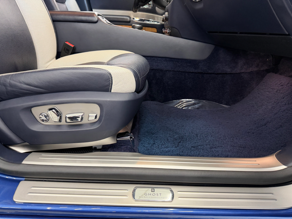 Used 2019 Rolls-Royce Ghost RWD image 42