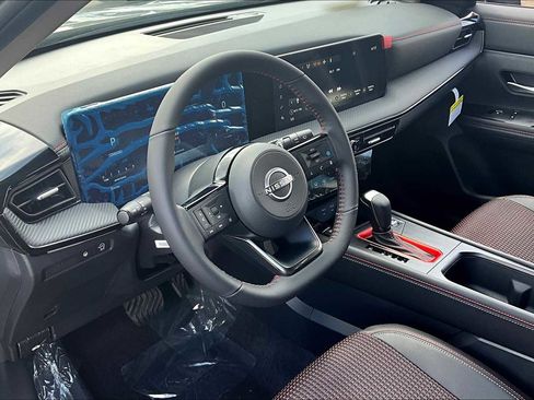 New 2025 Nissan Kicks SR image 10