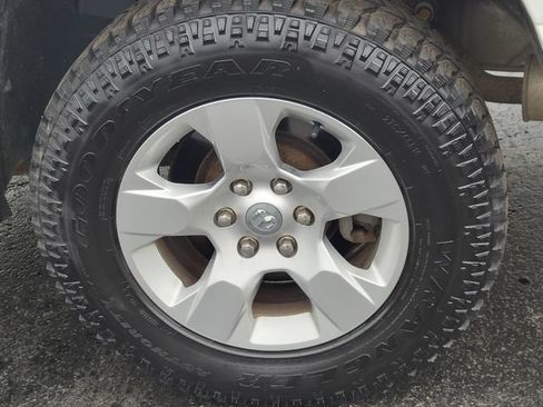 Used 2019 RAM 1500 Big Horn AWD/4WD image 31
