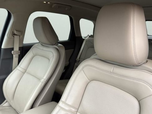 Used 2023 Lincoln Corsair Reserve image 8