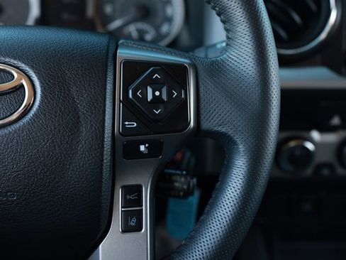 Used 2022 Toyota Tacoma SR5 image 33