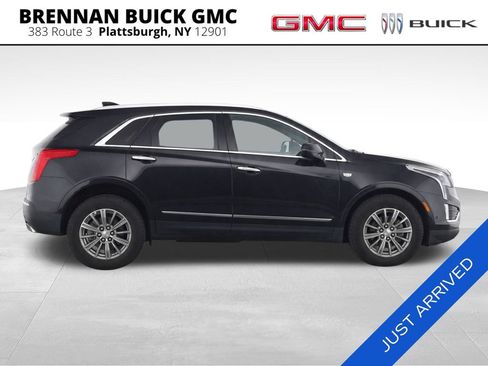 Used 2017 Cadillac XT5 Luxury w/ Driver Awareness Package AWD/4WD image 6