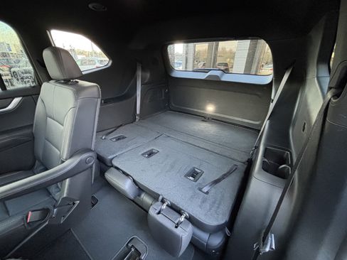 Used 2024 GMC Acadia Elevation image 20