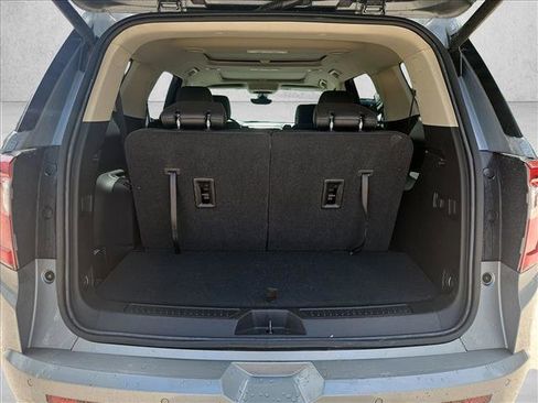 Used 2023 GMC Acadia Denali w/ Denali Ultimate Package AWD/4WD image 6