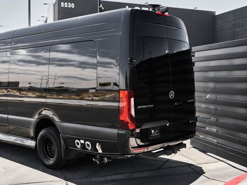 Used 2024 Mercedes-Benz Sprinter 3500 w/ Parking Package image 10