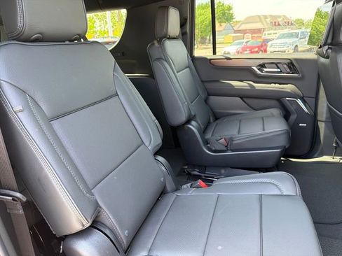 New 2026 GMC Yukon XL Denali w/ Denali Reserve Package AWD/4WD image 22