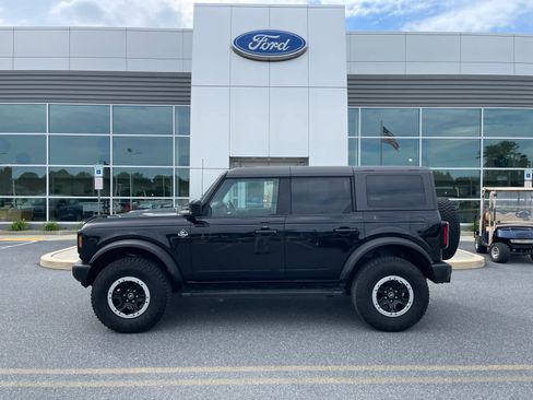 Used 2023 Ford Bronco Outer Banks w/ Sasquatch Package AWD/4WD image 1