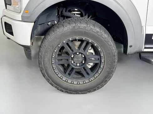 Used 2020 Ford F150 Lariat w/ Equipment Group 502A Luxury AWD/4WD image 10