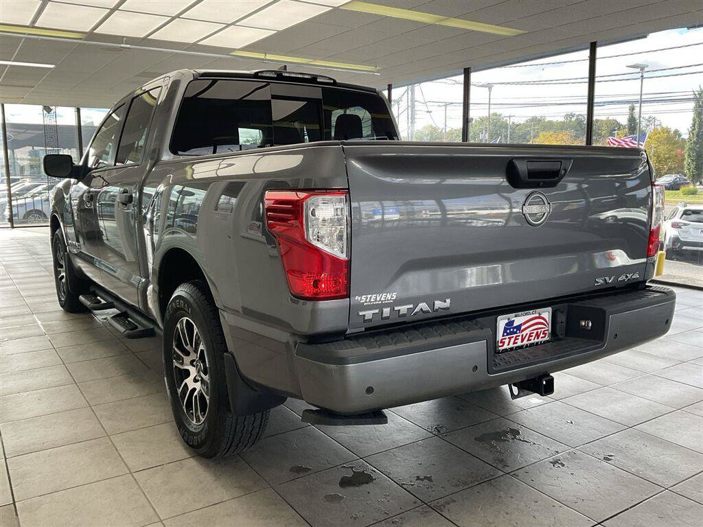 Used 2023 Nissan Titan SV w/ SV Convenience Package AWD/4WD image 7