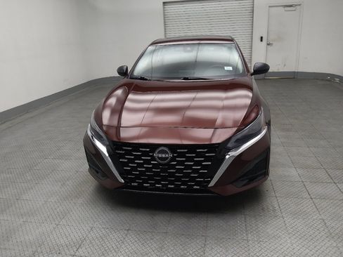 Used 2024 Nissan Altima 2.5 SV FWD image 15