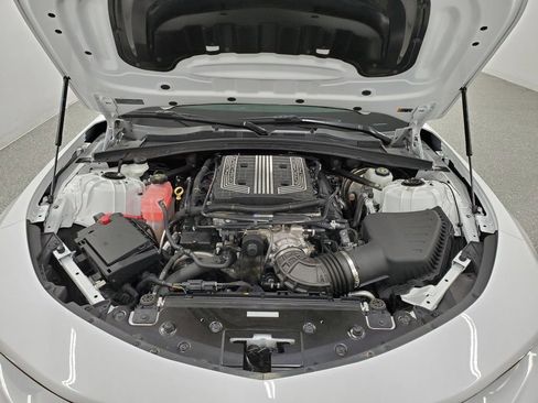 Used 2021 Chevrolet Camaro ZL1 w/ LPO, ZL1 Protection Package RWD image 9