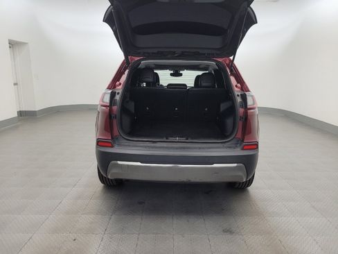 Used 2019 Jeep Cherokee Limited FWD image 29