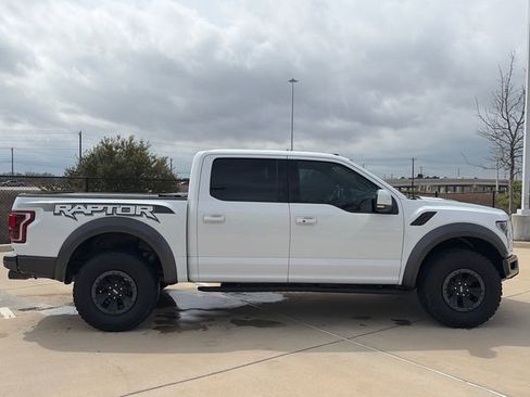 Used 2018 Ford F150 Raptor w/ Equipment Group 802A Luxury image 10