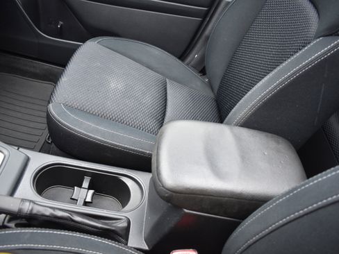 Used 2017 Subaru Forester 2.5i Premium image 24