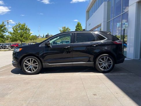 Used 2021 Ford Edge Titanium FWD image 4
