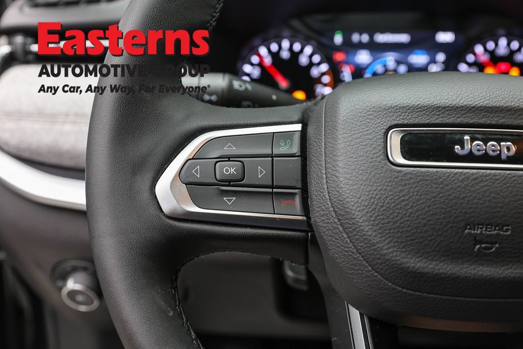 Used 2024 Jeep Compass Latitude AWD/4WD image 14