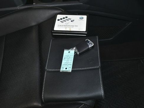 Used 2021 Volkswagen Atlas Cross Sport SEL R-Line image 63