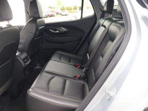 Used 2020 GMC Terrain SLT w/ GMC Pro Grade Package AWD/4WD image 15