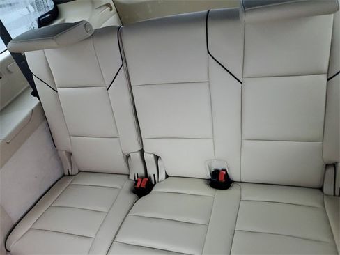 Used 2023 Cadillac Escalade ESV Premium Luxury w/ Performance Package image 9