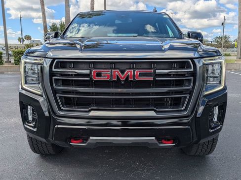 Used 2023 GMC Yukon XL AT4 w/ AT4 Premium Package image 9