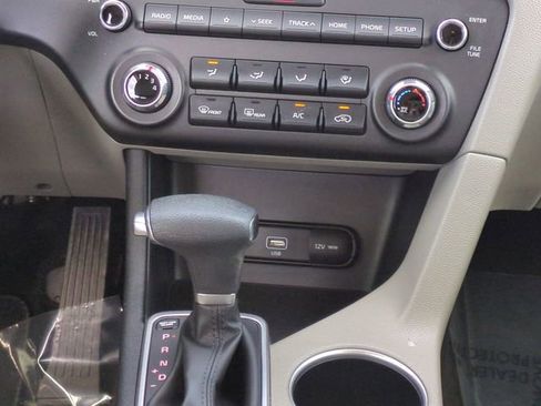 Used 2021 Kia Sportage LX image 20