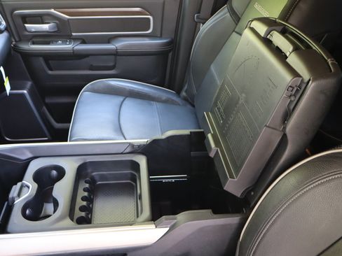 Used 2022 RAM 3500 Laramie AWD/4WD image 35