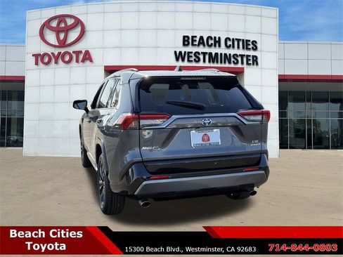 Certified 2022 Toyota RAV4 XSE image 9