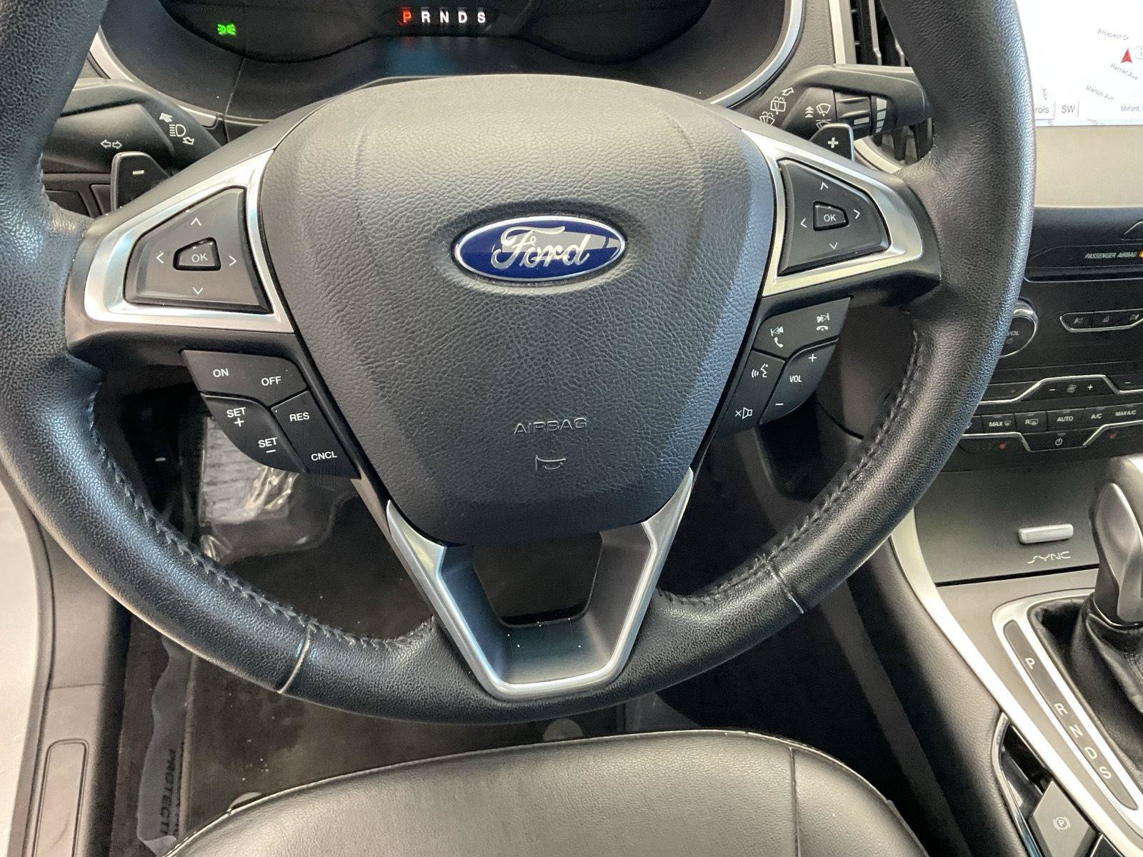 Used 2016 Ford Edge SEL w/ Equipment Group 201A AWD/4WD image 21