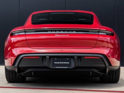 Certified 2025 Porsche Taycan AWD/4WD image 10