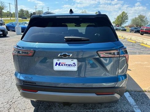 Used 2025 Chevrolet Equinox LT w/ Convenience Package II image 7