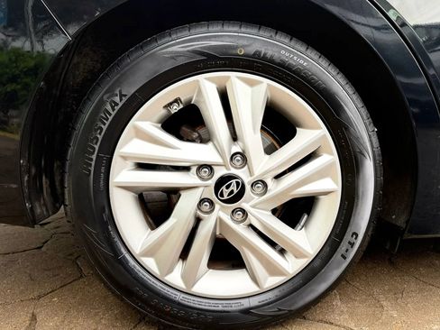 Used 2019 Hyundai Elantra SEL FWD image 40