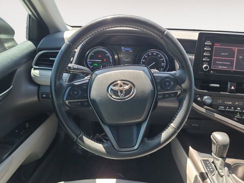 Used 2021 Toyota Camry SE FWD image 12