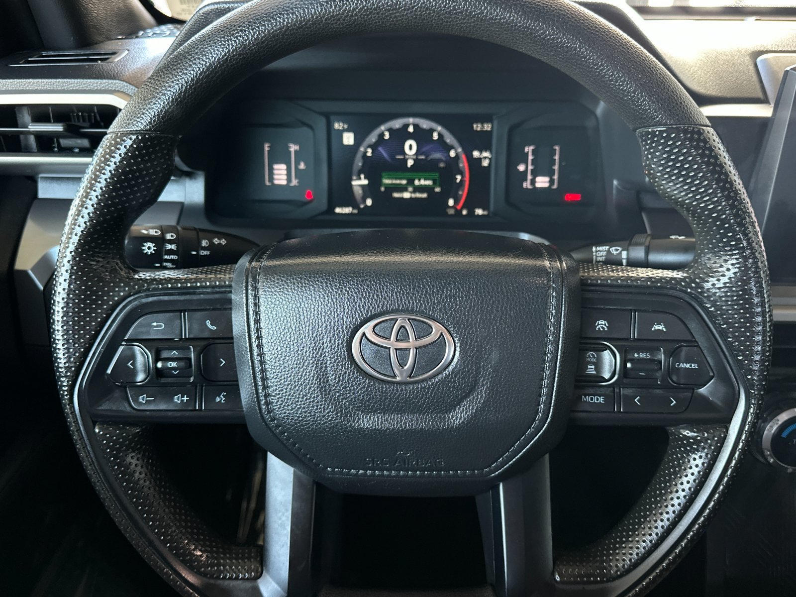Used 2024 Toyota Tacoma SR5 AWD/4WD image 20
