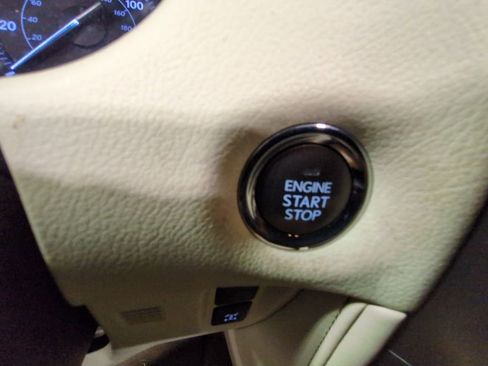 Used 2019 Lexus GX 460 image 18