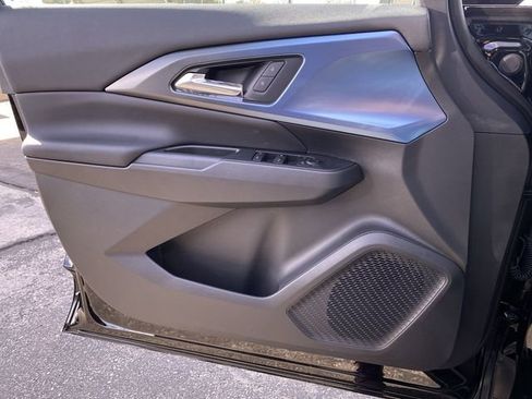 New 2026 Chevrolet Equinox EV LT FWD image 29