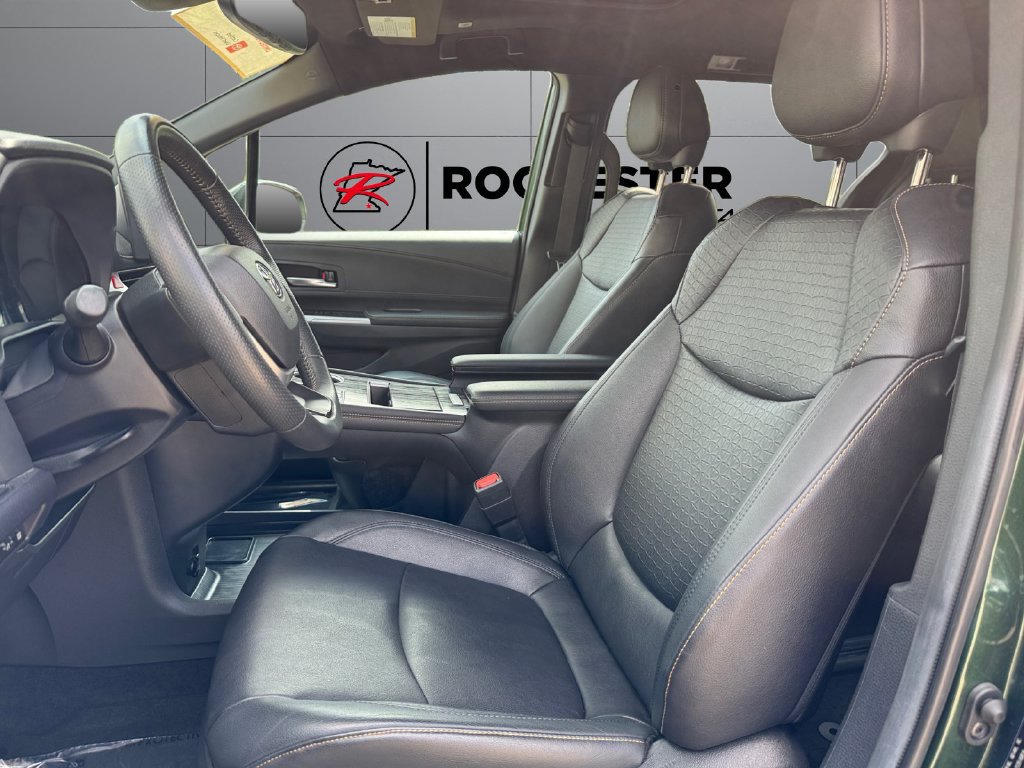 Certified 2025 Toyota Sienna XLE Woodland Edition AWD/4WD image 10