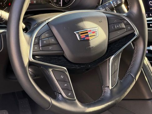 Certified 2025 Cadillac XT5 Premium Luxury image 23